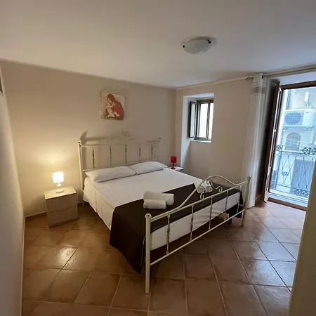 펜션 Gioeni House 체팔루